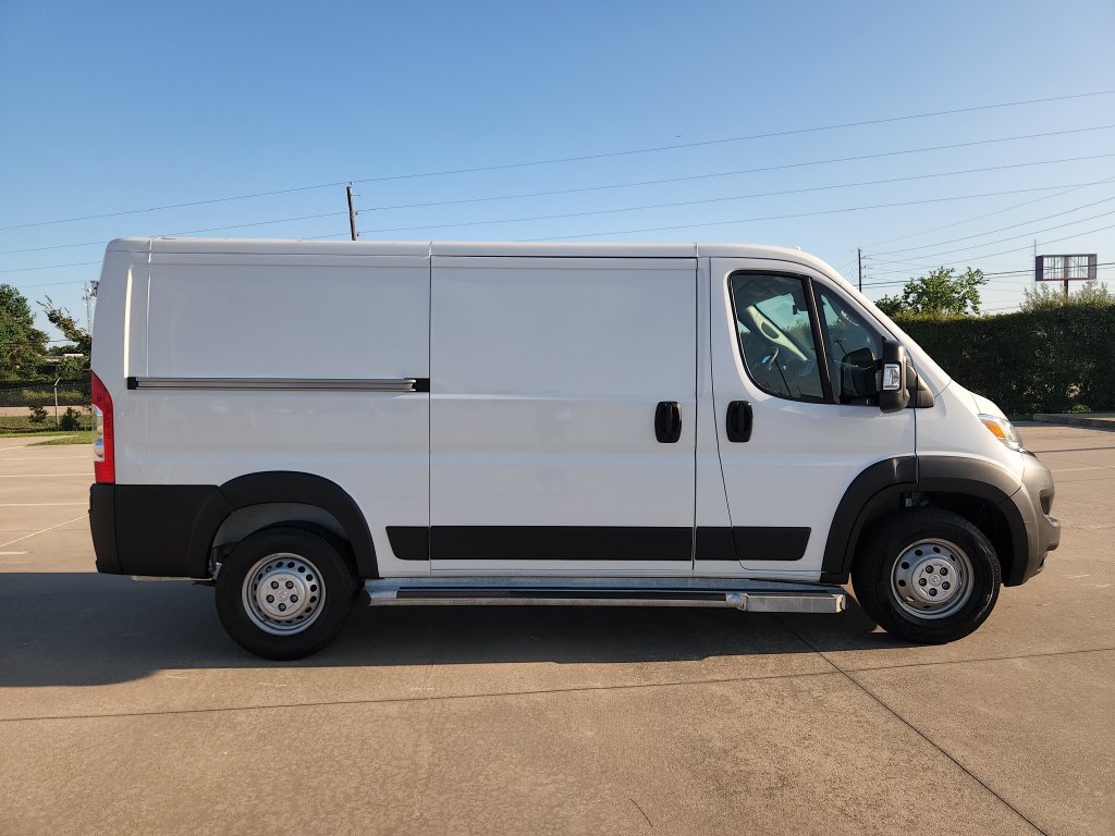 Used 2025 RAM ProMaster 2500 w/ U-Haul Equipment Group FWD image 4