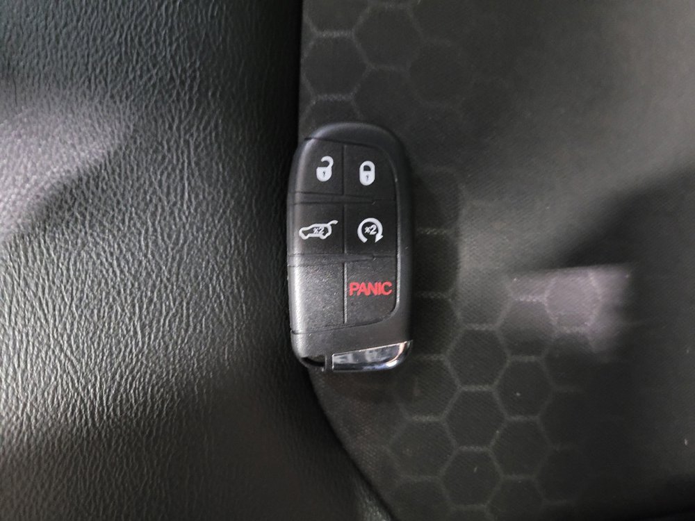 Used 2021 Jeep Compass Latitude AWD/4WD image 32