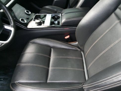 Used 2018 Land Rover Range Rover Velar S AWD/4WD image 42
