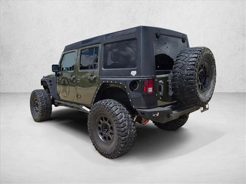 Used 2015 Jeep Wrangler Unlimited Rubicon w/ Connectivity Group AWD/4WD image 7