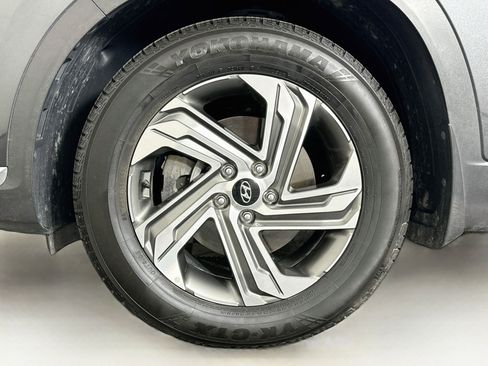 Used 2022 Hyundai Santa Fe SEL w/ Convenience Package FWD image 11