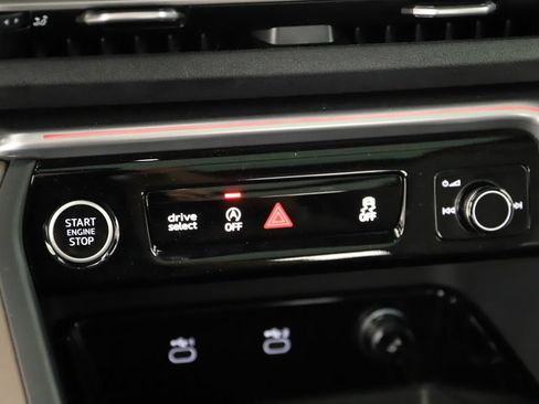 Used 2025 Audi Q5 Prestige AWD/4WD image 29