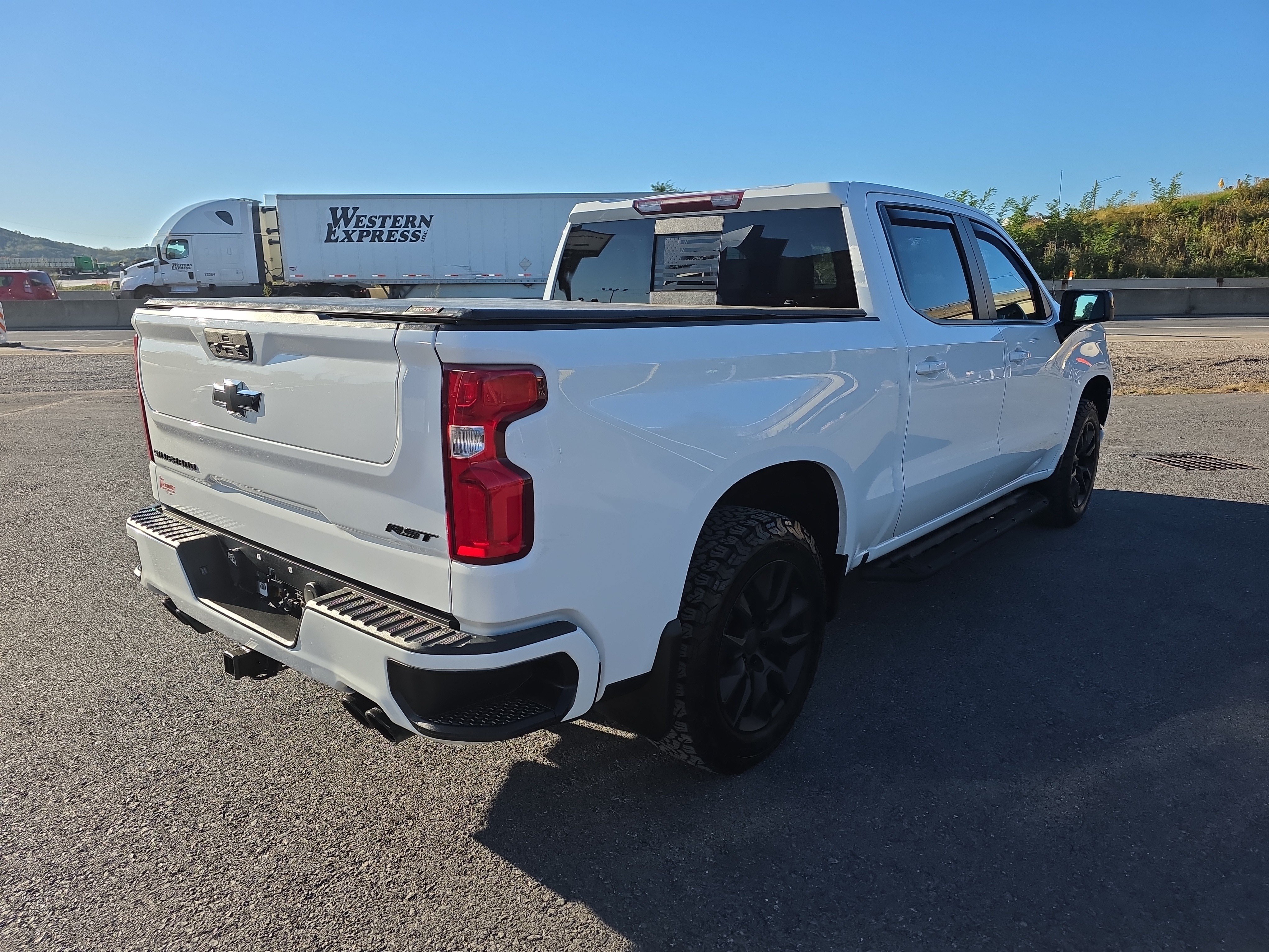 Used 2021 Chevrolet Silverado 1500 RST AWD/4WD image 3