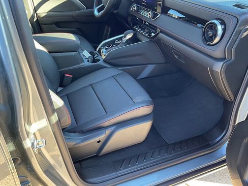 New 2026 Chevrolet Colorado Z71 image 15