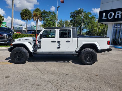 Used 2020 Jeep Gladiator Sport image 8