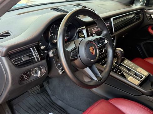 Used 2022 Porsche Macan AWD/4WD image 11