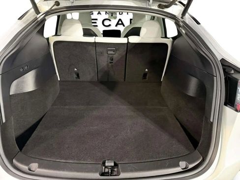 Used 2021 Tesla Model Y Long Range image 18