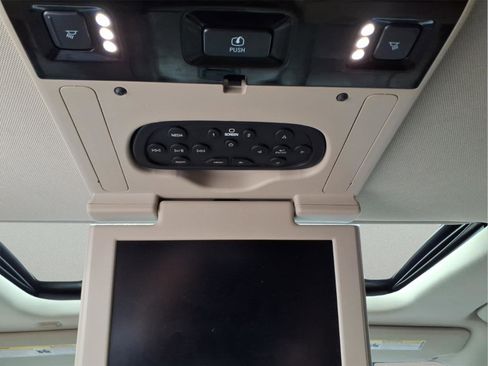 Used 2015 GMC Yukon XL SLT w/ Open Road Package image 17