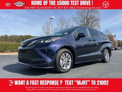 Used 2025 Toyota Sienna LE