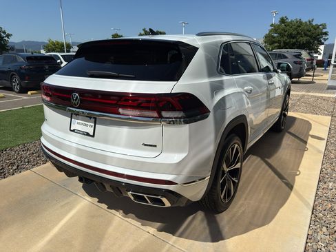 New 2025 Volkswagen Atlas Cross Sport SEL Premium R-Line image 4