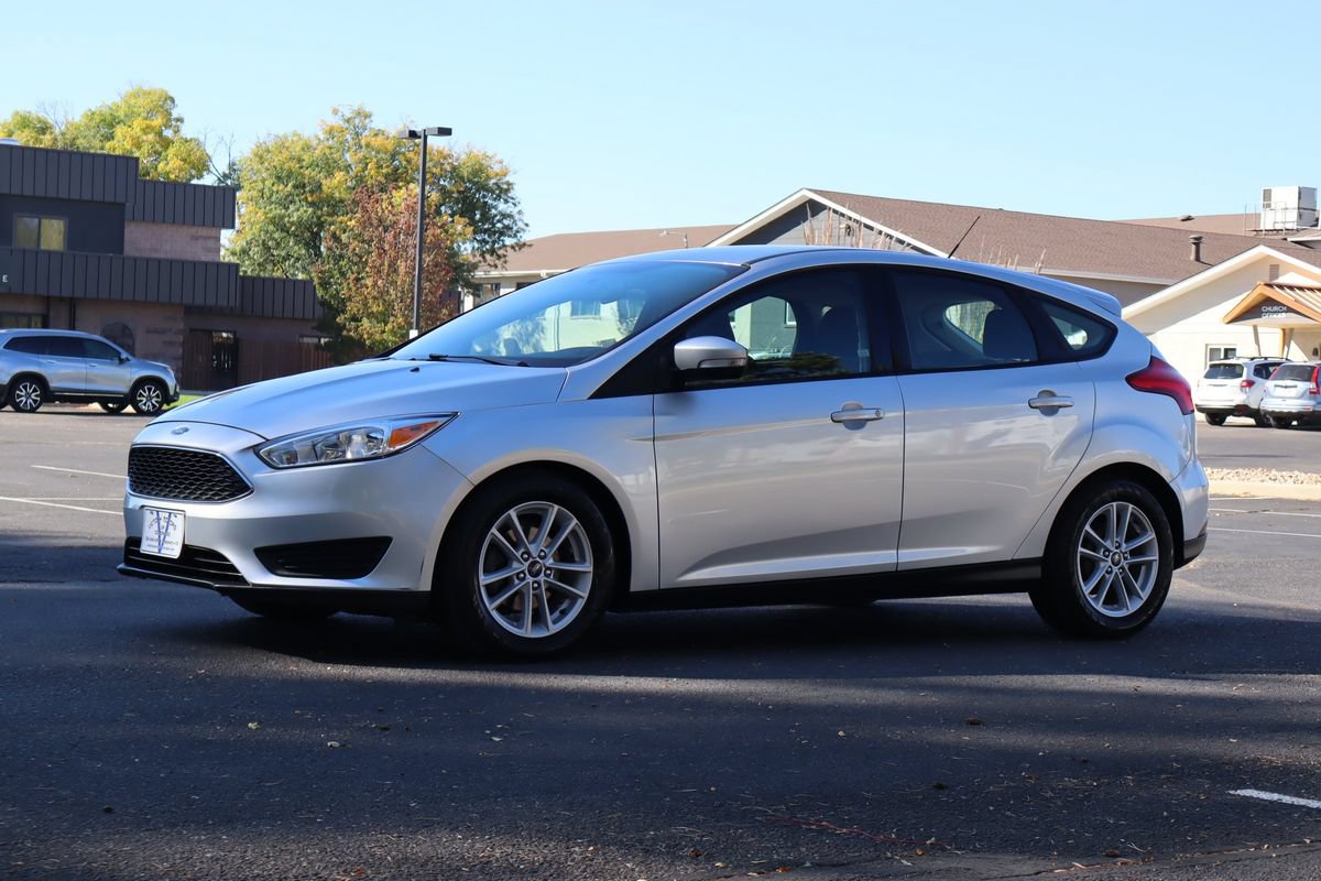 Used 2018 Ford Focus SE w/ Cold Weather Package FWD image 11