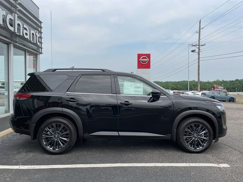 New 2026 Nissan Pathfinder SL FWD image 24