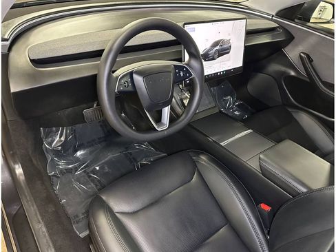 Used 2024 Tesla Model 3 Long Range RWD image 19
