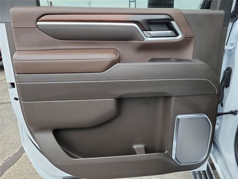 New 2026 GMC Sierra 2500 Denali w/ Denali Reserve Package AWD/4WD image 13