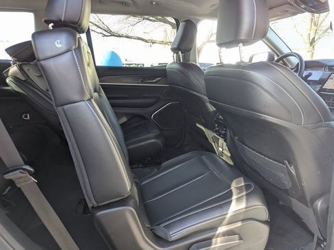 Used 2023 Jeep Grand Cherokee L Limited w/ Trailer Tow Group (B) image 33