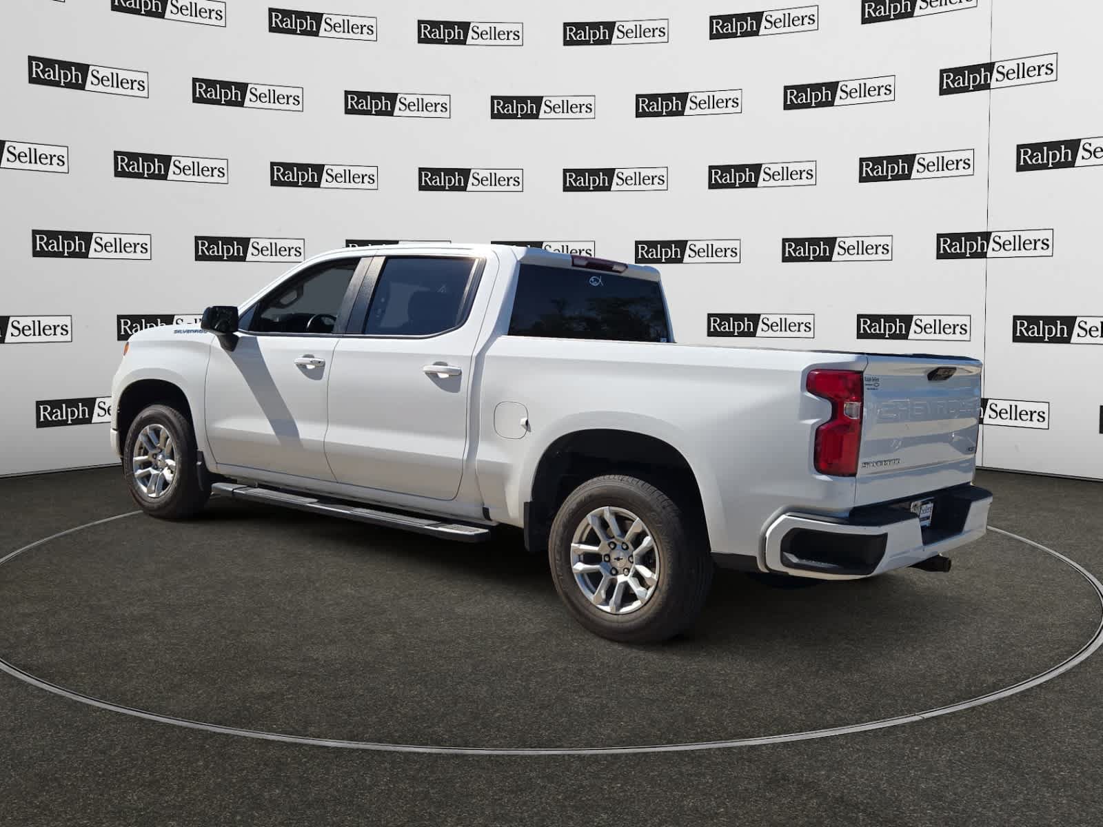 Used 2023 Chevrolet Silverado 1500 RST RWD image 4