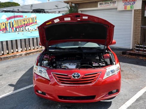 Used 2007 Toyota Camry XLE FWD image 19