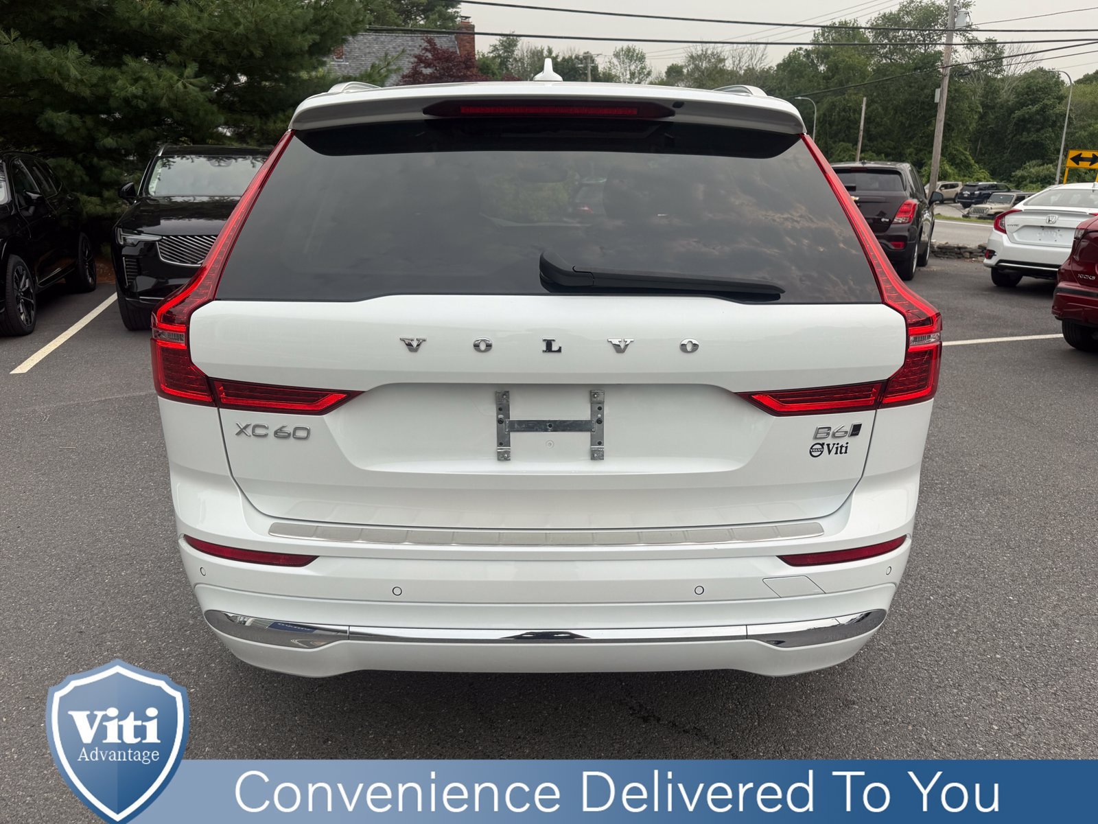 Certified 2023 Volvo XC60 B6 Ultimate w/ Protection Package Premier AWD/4WD image 7
