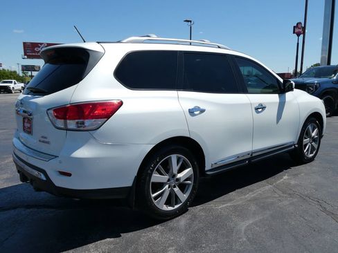 Used 2016 Nissan Pathfinder Platinum AWD/4WD image 5