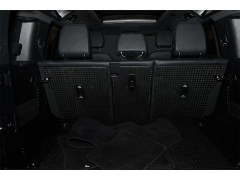 Used 2023 Land Rover Defender 110 X-Dynamic SE image 23