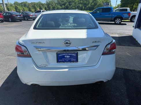 Used 2015 Nissan Altima 3.5 SL FWD image 7