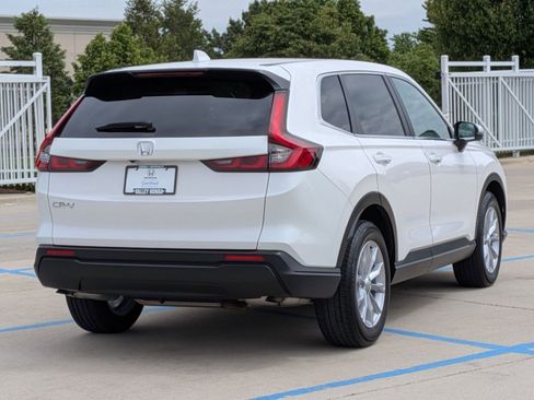 Used 2023 Honda CR-V EX image 7
