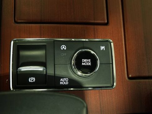 Used 2023 Lincoln Navigator Reserve AWD/4WD image 27