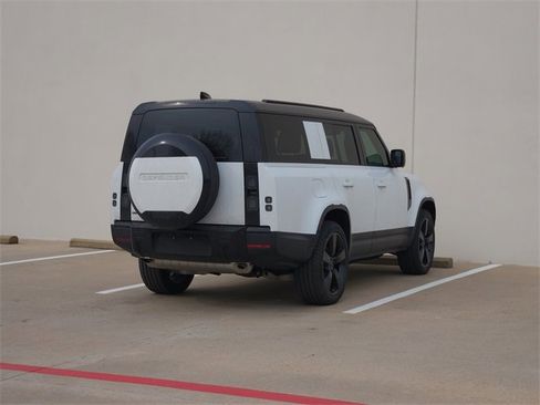 New 2026 Land Rover Defender 130 S image 4