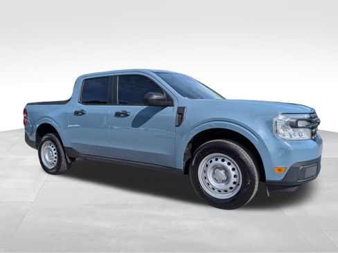 Used 2022 Ford Maverick XL image 1