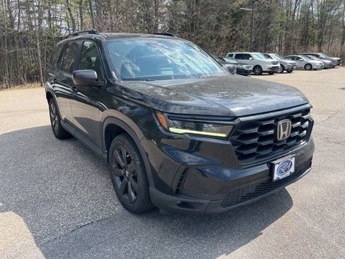 Used 2023 Honda Pilot Sport image 7