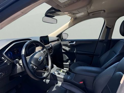 Used 2020 Ford Escape Titanium AWD/4WD image 12