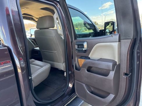 Used 2016 GMC Sierra 2500 SLT w/ Driver Alert Package image 43