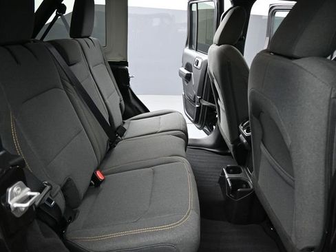 Used 2025 Jeep Wrangler Sport S image 16