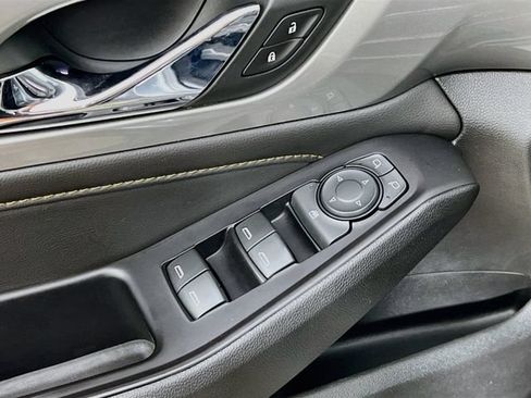 Used 2020 Chevrolet Traverse LS w/ LPO, Blackout Package FWD image 9