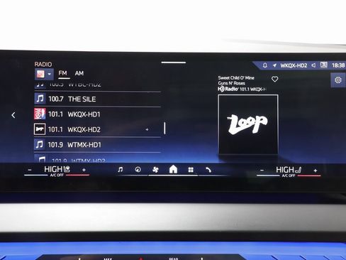 Certified 2025 BMW X3 xDrive30i w/ Premium Package image 10