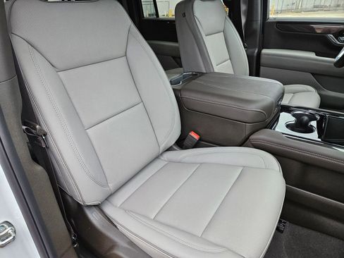 New 2026 GMC Yukon XL Elevation image 30