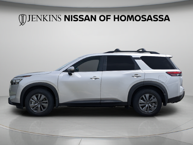 Used 2025 Nissan Pathfinder SV w/ SV Premium Package FWD image 10