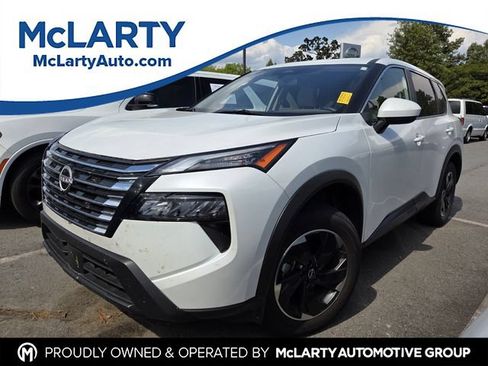Used 2025 Nissan Rogue SV AWD/4WD image 1