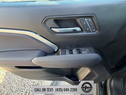 Used 2024 Chevrolet Colorado Z71 w/ Z71 Convenience Package 2 image 11