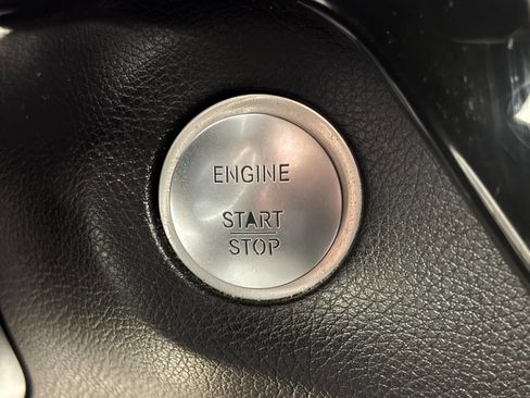 Used 2018 Mercedes-Benz GLS 450 4MATIC image 41