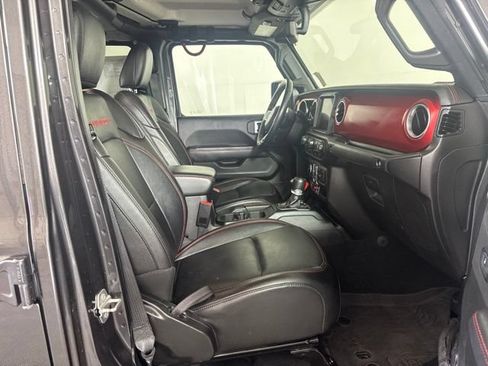 Used 2023 Jeep Gladiator Rubicon w/ Cold Weather Group AWD/4WD image 4