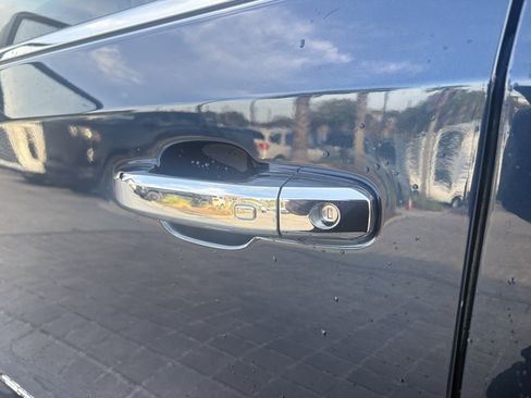 Used 2023 GMC Sierra 1500 SLT w/ SLT Premium Plus Package image 13