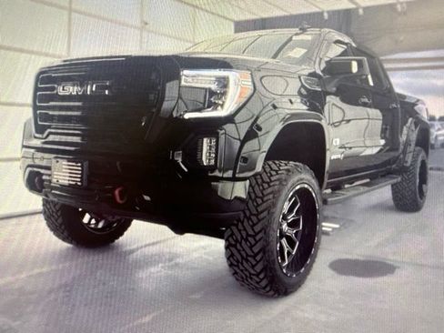 Used 2021 GMC Sierra 1500 AT4 w/ AT4 Value Package AWD/4WD image 4