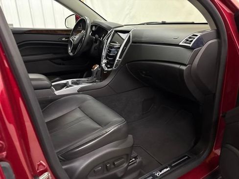Used 2015 Cadillac SRX Luxury w/ Driver Awareness Package FWD image 32