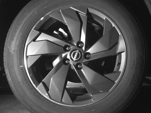 Used 2025 Nissan Rogue SV image 15