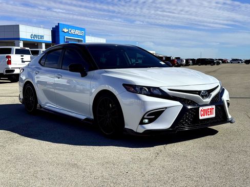Used 2020 Toyota Camry TRD image 4