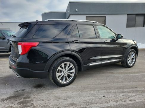 Used 2023 Ford Explorer Limited w/ Limited Technology Package image 4