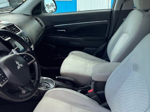 Used 2015 Mitsubishi Outlander Sport SE image 6