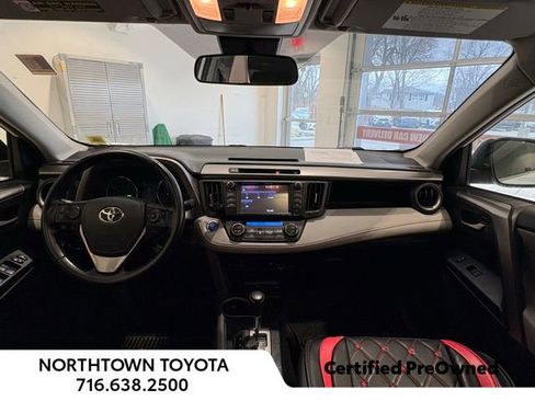 Used 2016 Toyota RAV4 XLE w/ Convenience Package image 14