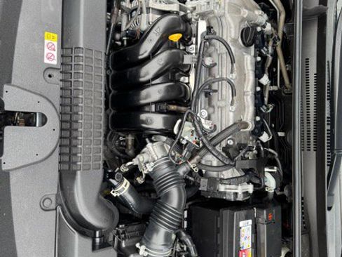 Used 2022 Toyota Corolla LE image 22